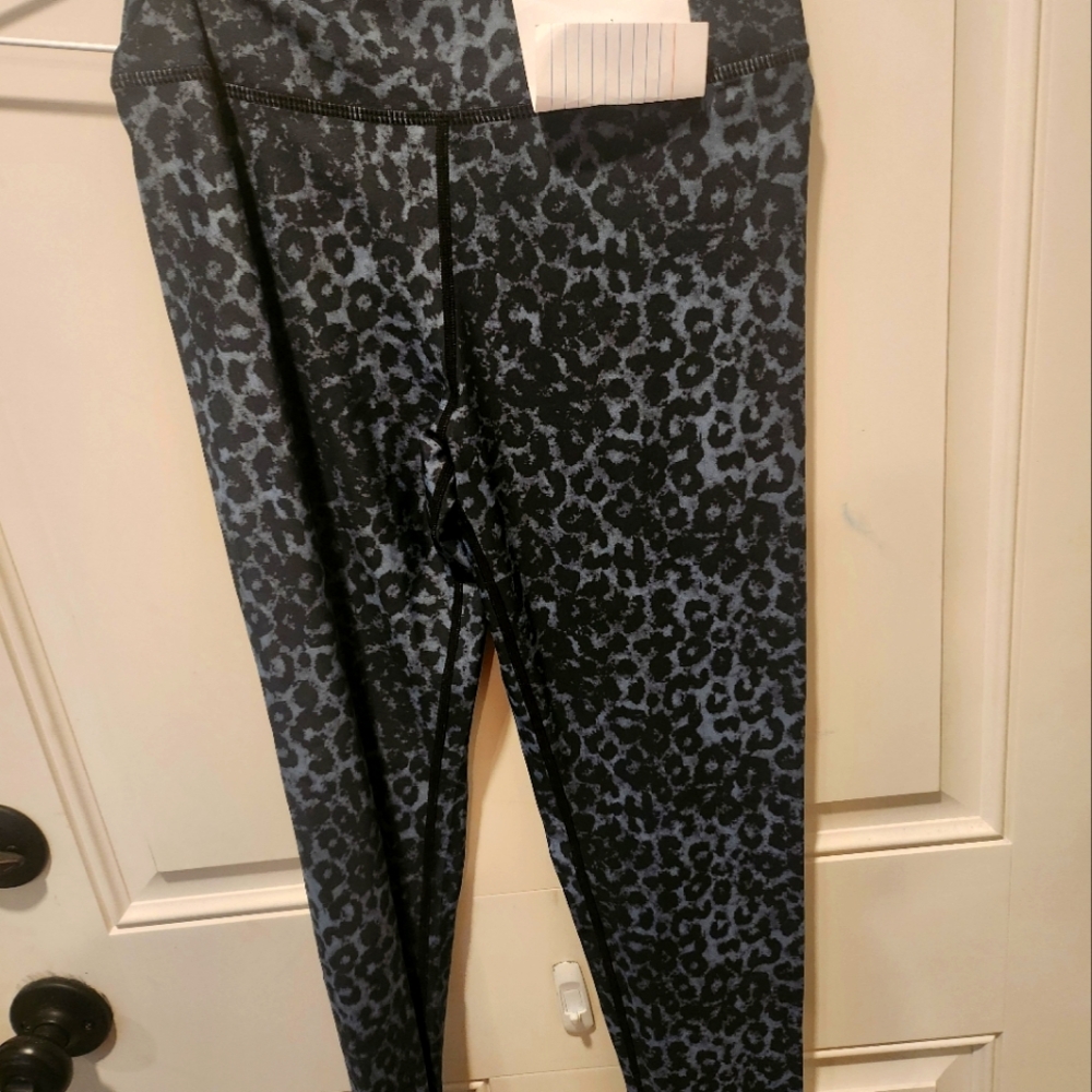 Zyia leggings